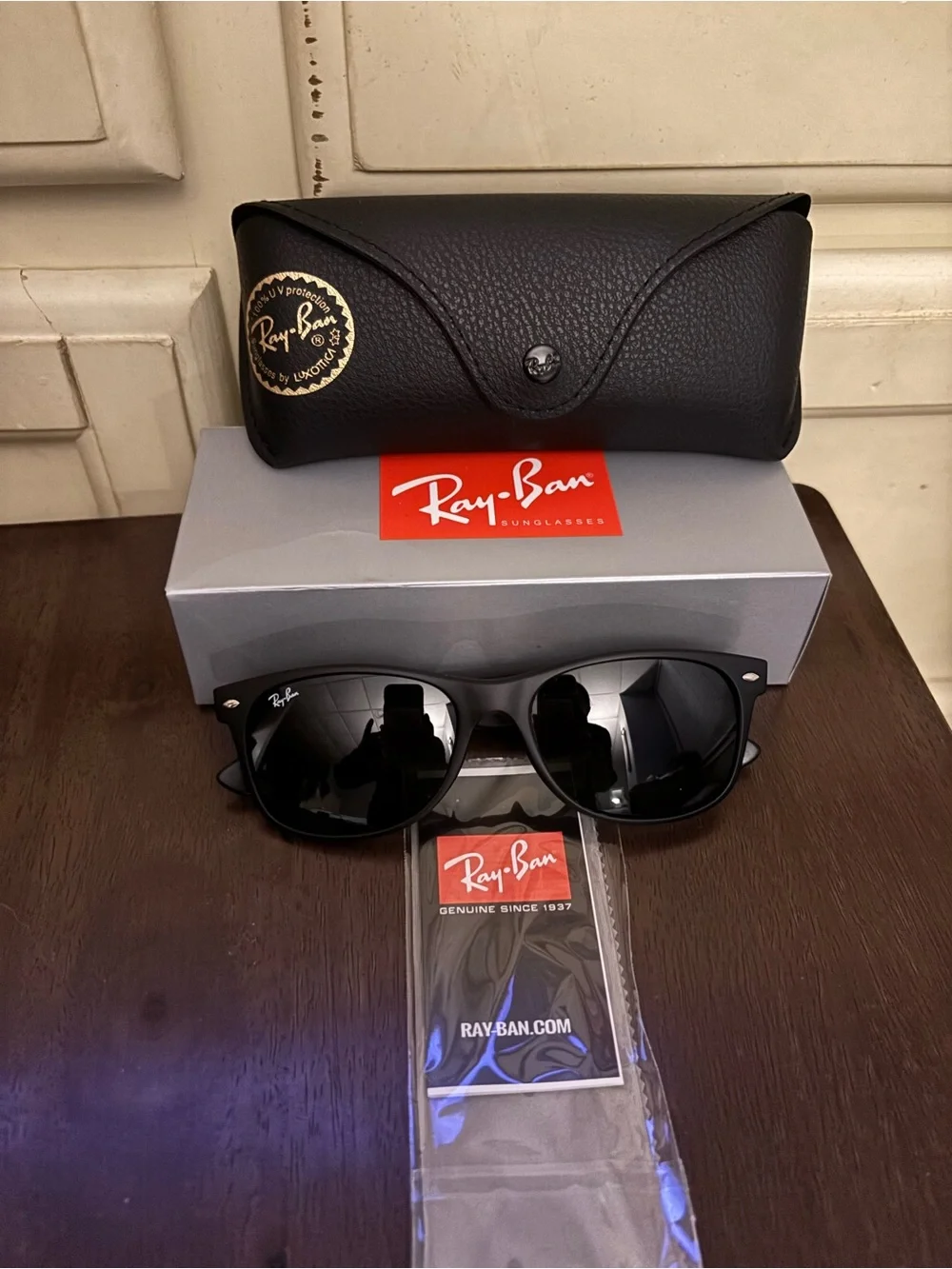 BNIB Raybans RB2132 black wayfarer